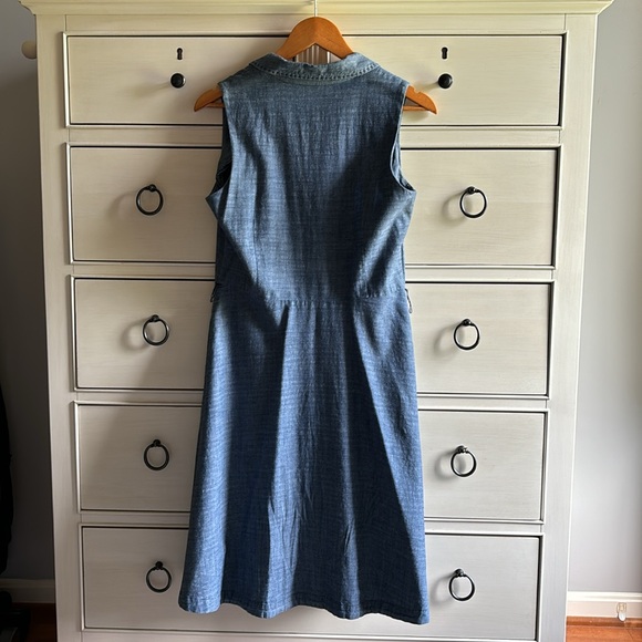 Emma James Chambray Dress. Size Medium - Picture 5 of 8